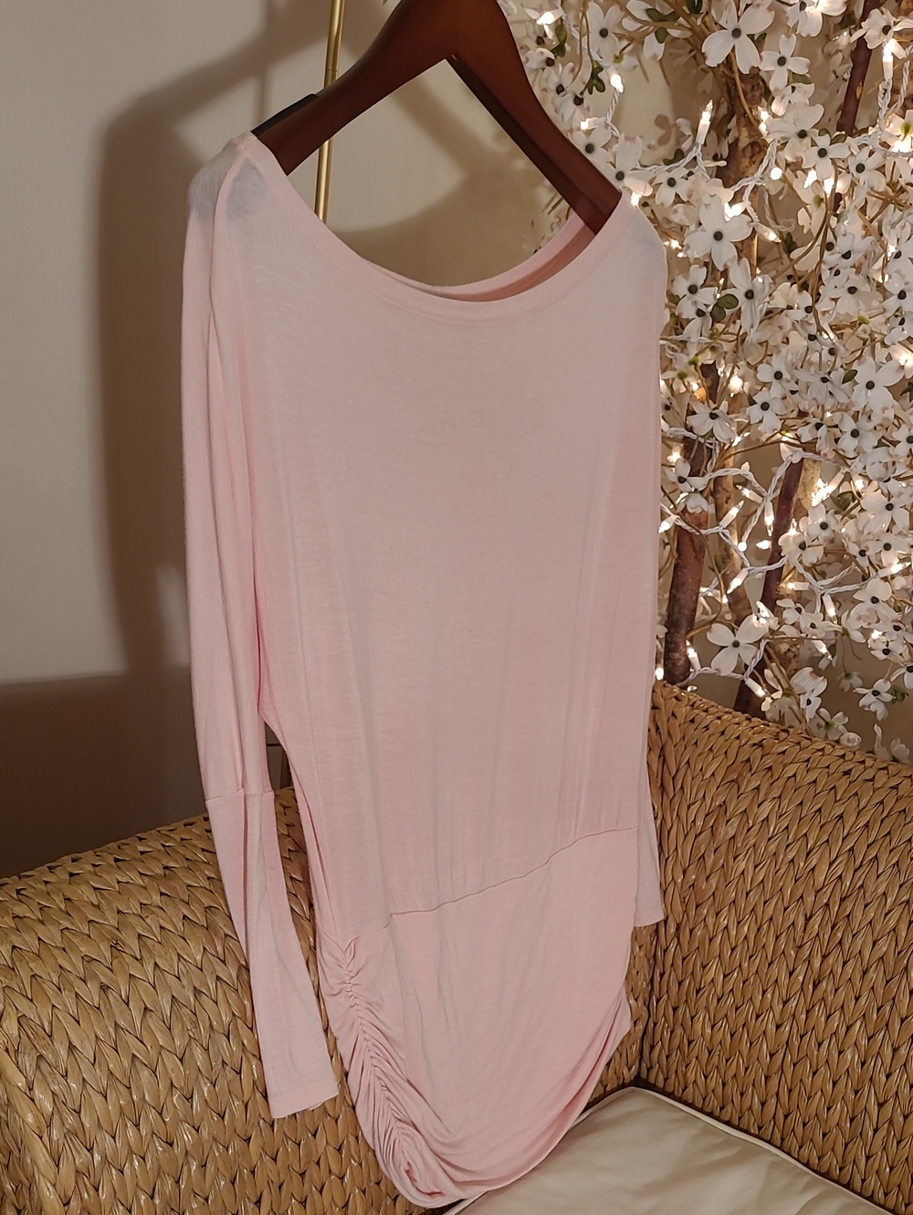 VENUS Off The Shoulder Top - Picture 2 of 4